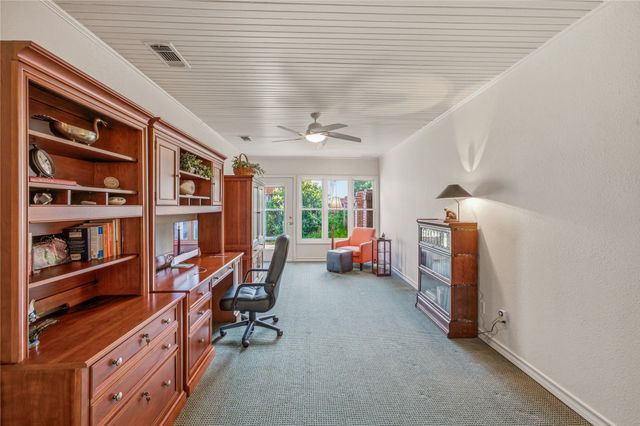 4000 W 5th Street, Fort Worth, TX 76107