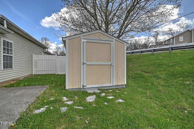 243 Sapling Grove Court, Bristol, VA 24201