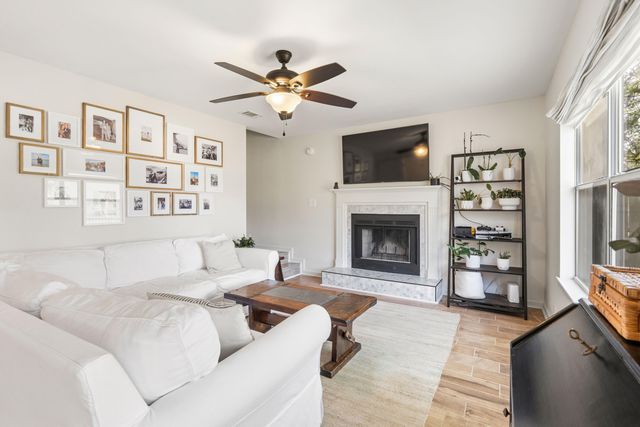 2204 Creekwood Court, Navarre, FL 32566