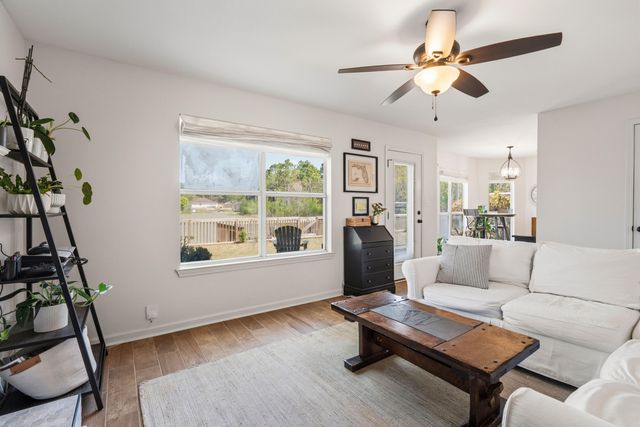 2204 Creekwood Court, Navarre, FL 32566