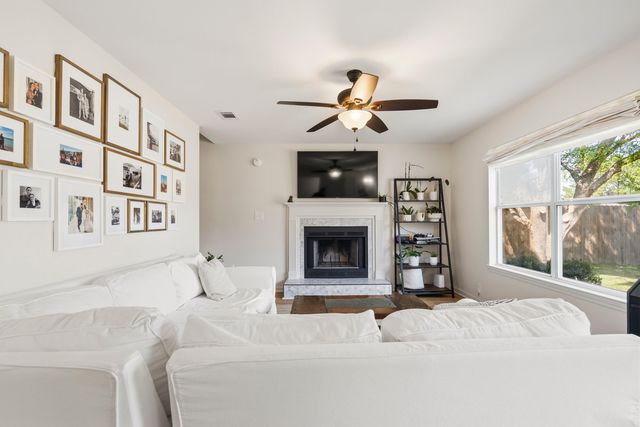 2204 Creekwood Court, Navarre, FL 32566