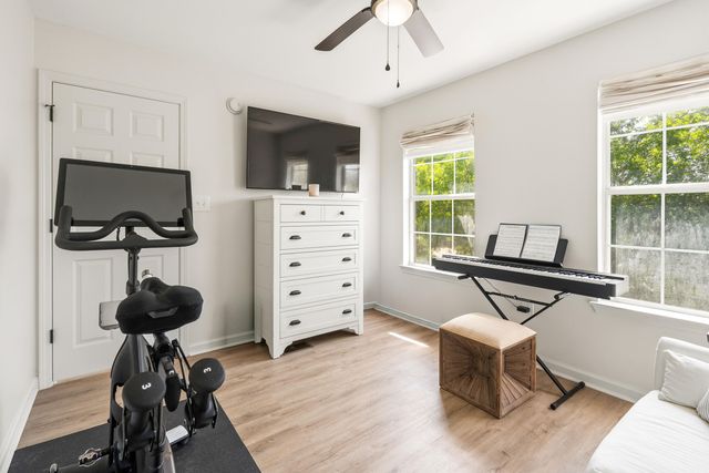 2204 Creekwood Court, Navarre, FL 32566