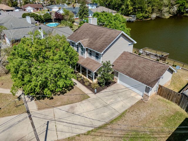 2204 Creekwood Court, Navarre, FL 32566