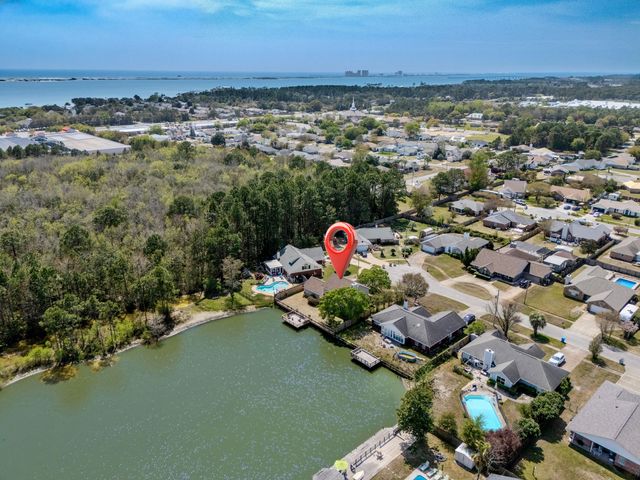 2204 Creekwood Court, Navarre, FL 32566