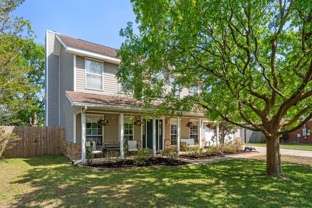 2204 Creekwood Court, Navarre, FL 32566