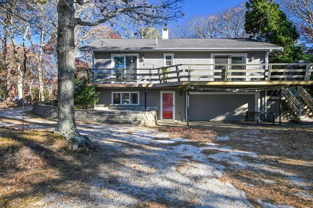 5 Rivers View Road, Waquoit, MA 02536