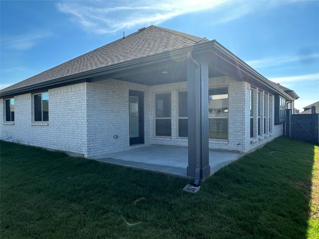 805 Twisted Leaf Lane, Little Elm, TX 76227