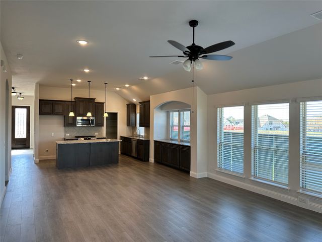805 Twisted Leaf Lane, Little Elm, TX 76227