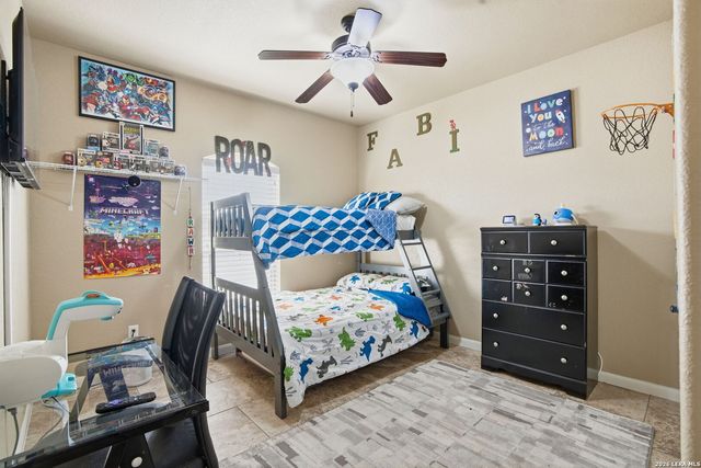 109 Bucks Ln, La Vernia, TX 78121