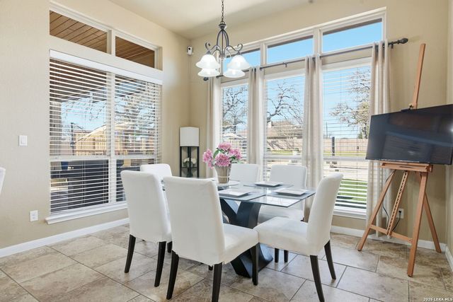 109 Bucks Ln, La Vernia, TX 78121