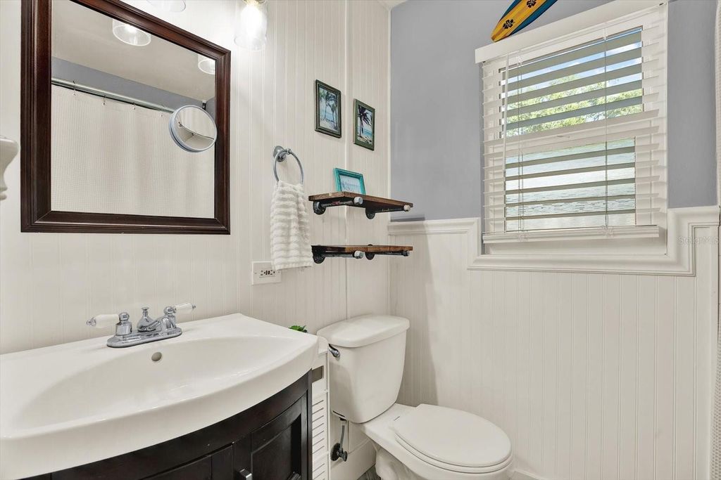 Image 13 of property listing at 2806 W WALLACE AVENUE, Tampa, FL 33611