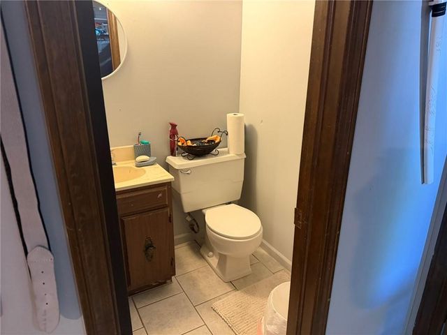 1903 E Lindenwood Circle, Olathe, KS 66062