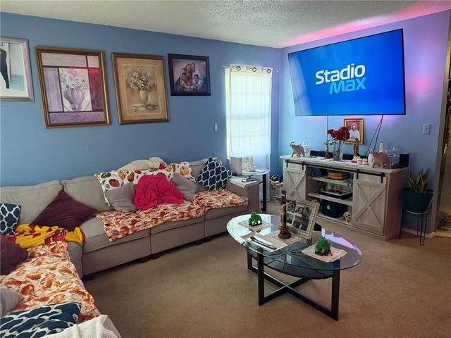1903 E Lindenwood Circle, Olathe, KS 66062