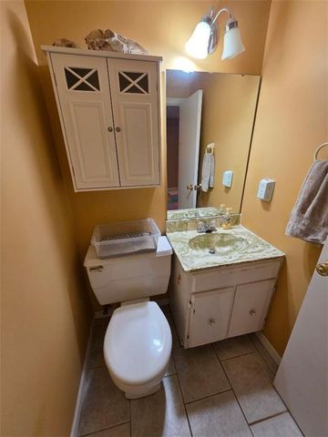 1903 E Lindenwood Circle, Olathe, KS 66062