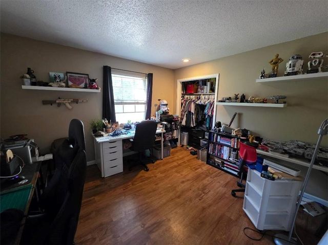 1903 E Lindenwood Circle, Olathe, KS 66062