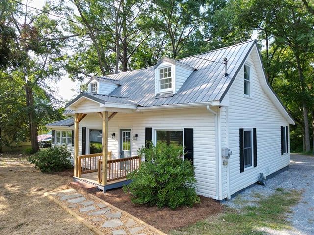 806 Fairview Road, Rockmart, GA 30153