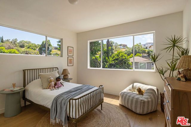 1432 El Paso Drive, Los Angeles, CA 90065