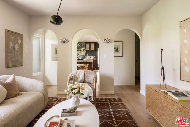 1432 El Paso Drive, Los Angeles, CA 90065