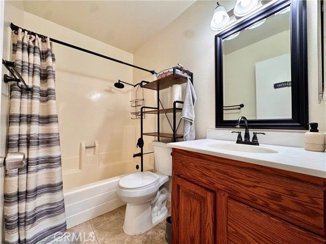 2442 Antelope, Corona, CA 92882