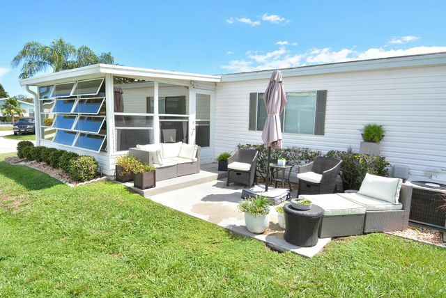 8483 Filifera Court, Port St Lucie, FL 34952