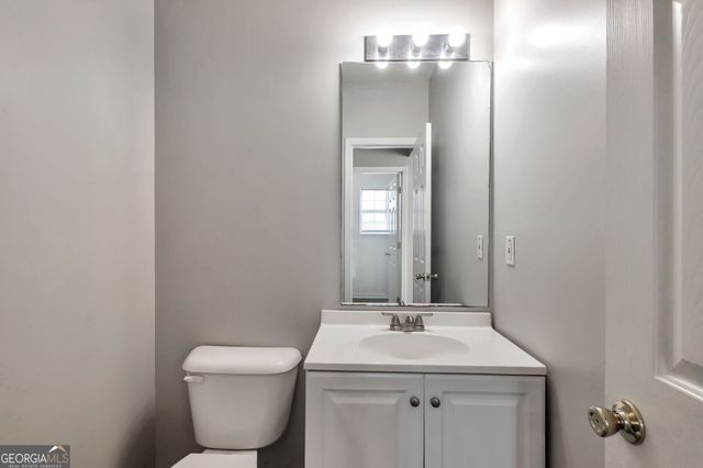 10744 Misty Meadows Court, Hampton, GA 30228