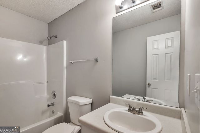10744 Misty Meadows Court, Hampton, GA 30228