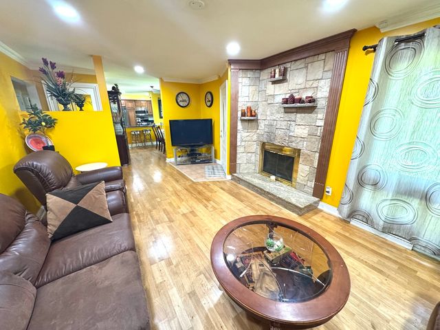 26575 N Fairfield Road, Wauconda, IL 60084
