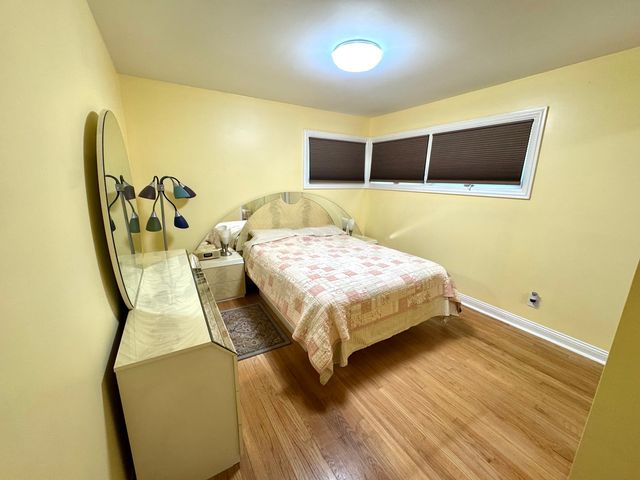 26575 N Fairfield Road, Wauconda, IL 60084
