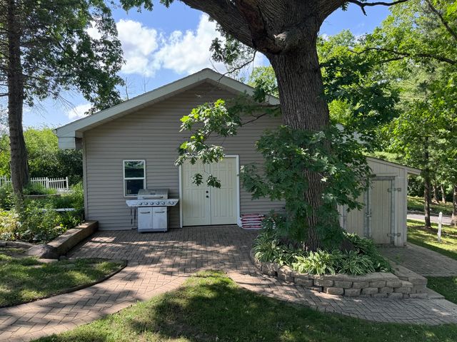26575 N Fairfield Road, Wauconda, IL 60084