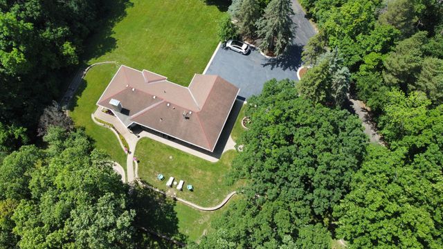 26575 N Fairfield Road, Wauconda, IL 60084