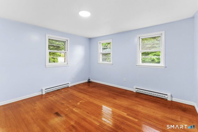 17 Rhoda Lane, Bristol, CT 06010