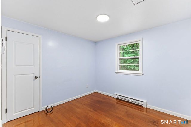 17 Rhoda Lane, Bristol, CT 06010