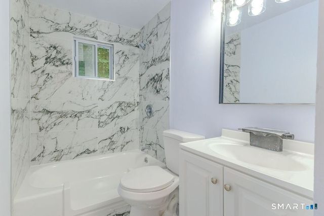 17 Rhoda Lane, Bristol, CT 06010