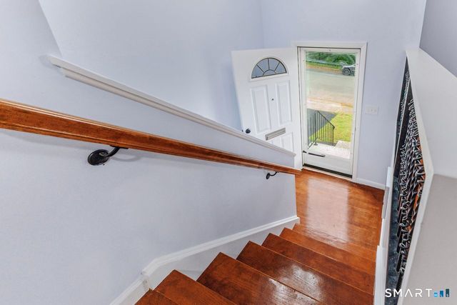 17 Rhoda Lane, Bristol, CT 06010