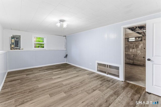 17 Rhoda Lane, Bristol, CT 06010