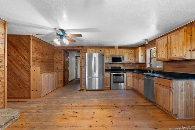 730 Gallagher Dr, Canyon Lake, TX 78133