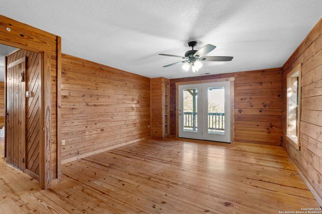 730 Gallagher Dr, Canyon Lake, TX 78133