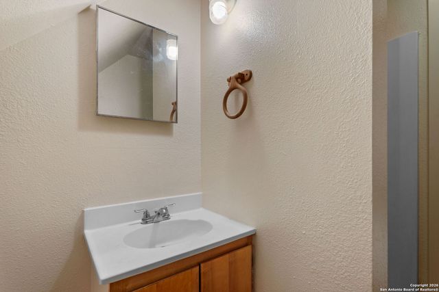 730 Gallagher Dr, Canyon Lake, TX 78133