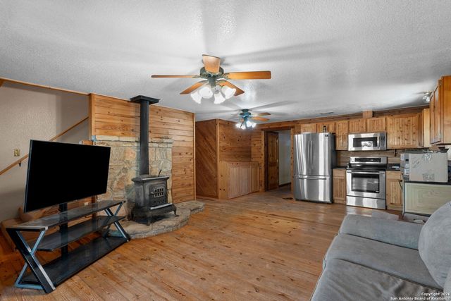 730 Gallagher Dr, Canyon Lake, TX 78133