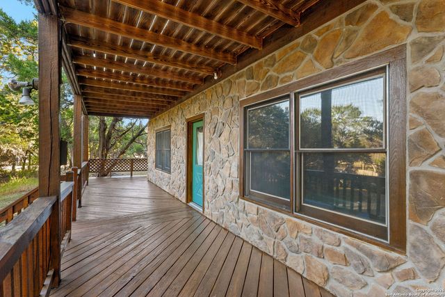 730 Gallagher Dr, Canyon Lake, TX 78133