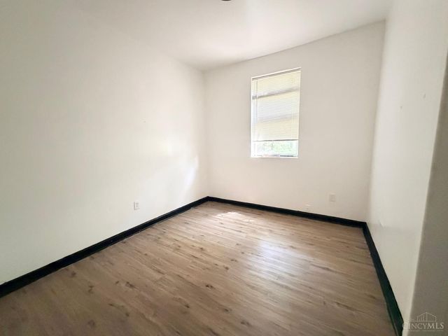 252 Renner St, Cincinnati, OH 45214