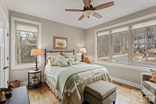 719 Overlook Drive, Flat Rock, NC 28731