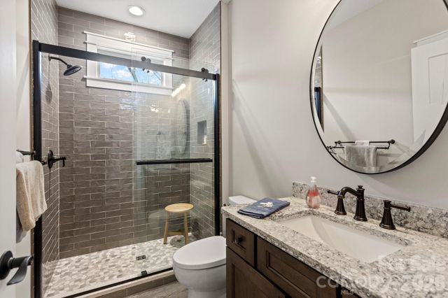 719 Overlook Drive, Flat Rock, NC 28731