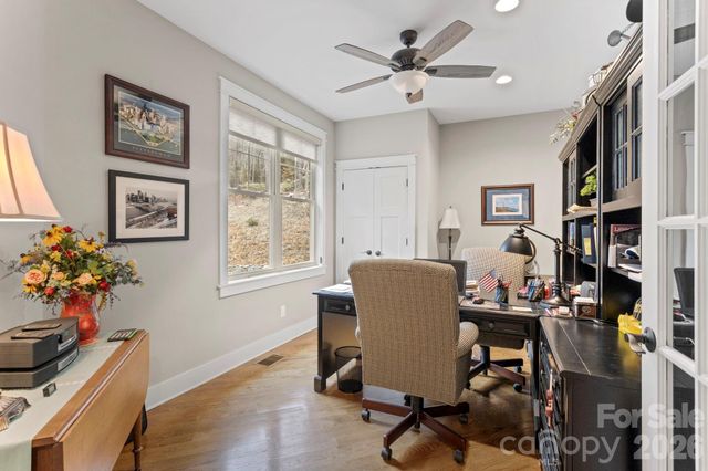 719 Overlook Drive, Flat Rock, NC 28731