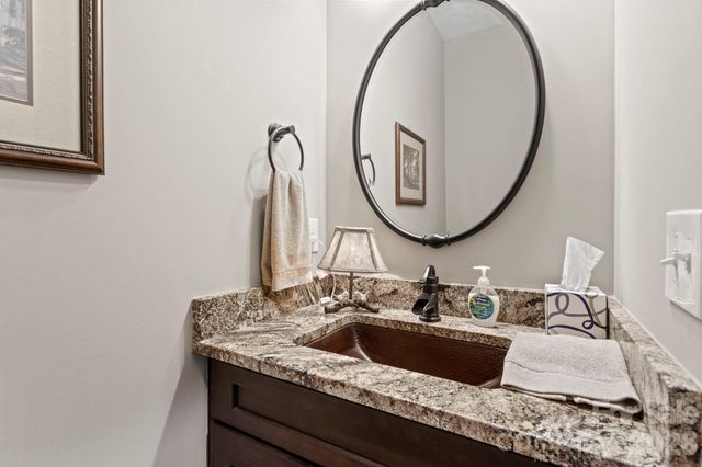 719 Overlook Drive, Flat Rock, NC 28731