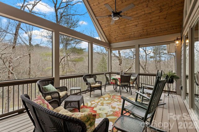719 Overlook Drive, Flat Rock, NC 28731