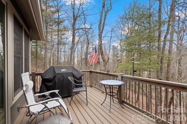 719 Overlook Drive, Flat Rock, NC 28731