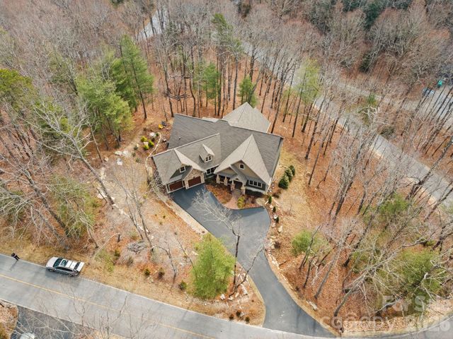 719 Overlook Drive, Flat Rock, NC 28731