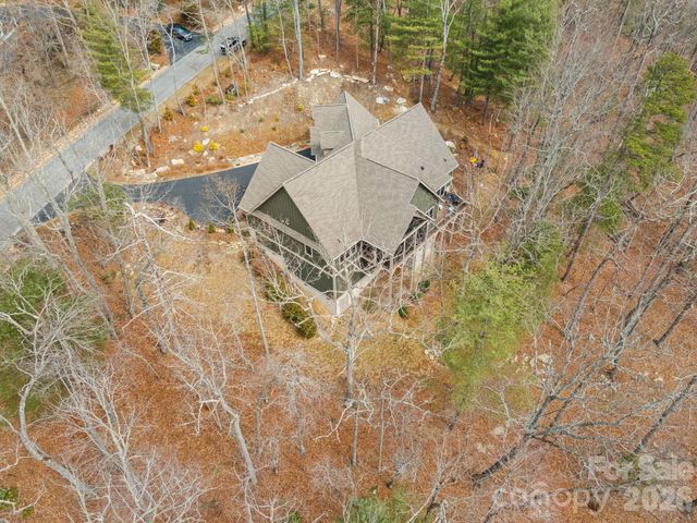 719 Overlook Drive, Flat Rock, NC 28731