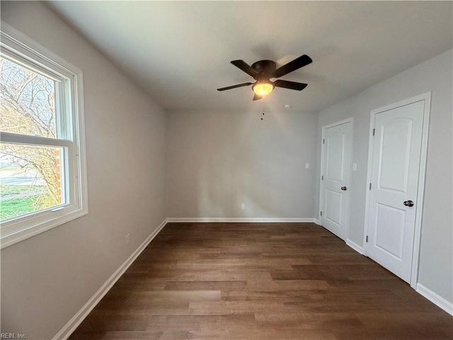 615 Gary LN, Hampton, VA 23661